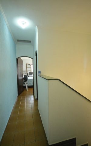 Casa à venda com 150m², 2 quartos e 2 vagasCorredor dos quartos 
