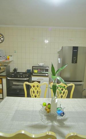 Casa à venda com 150m², 2 quartos e 2 vagasCozinha 