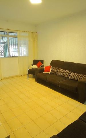 Casa à venda com 150m², 2 quartos e 2 vagasSala