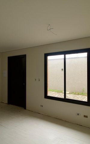 Casa de condomínio à venda com 189m², 3 quartos e 2 vagas Casa de condomínio à venda com 189m², 3 quartos e 2 vagasSala