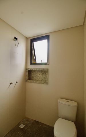 Casa de condomínio à venda com 189m², 3 quartos e 2 vagas Casa de condomínio à venda com 189m², 3 quartos e 2 vagasBanheiro
