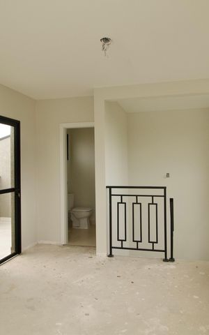 Casa de condomínio à venda com 189m², 3 quartos e 2 vagas Casa de condomínio à venda com 189m², 3 quartos e 2 vagasTerraço