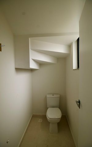 Casa de condomínio à venda com 189m², 3 quartos e 2 vagas Casa de condomínio à venda com 189m², 3 quartos e 2 vagasLavabo