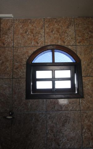 Casa à venda com 150m², 3 quartos e 2 vagasBanheiro