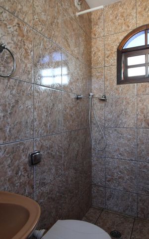 Casa à venda com 150m², 3 quartos e 2 vagasBanheiro