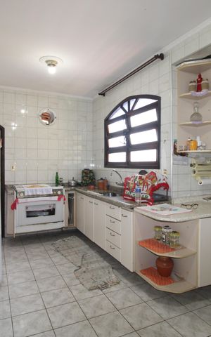 Casa à venda com 150m², 3 quartos e 2 vagasCozinha