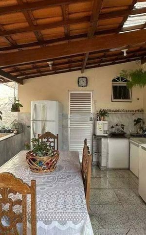 Casa à venda com 275m², 6 quartos e 4 vagas