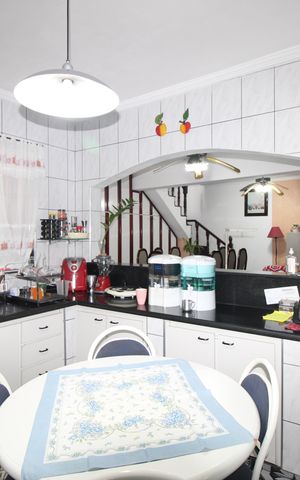 Casa à venda com 273m², 3 quartos e 2 vagasCozinha