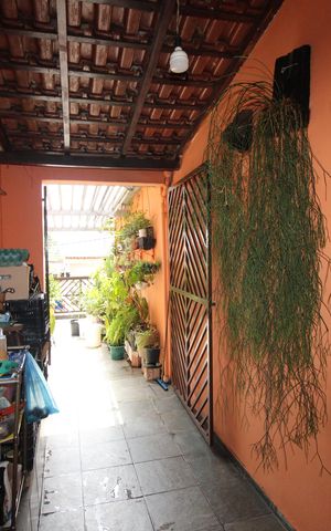 Casa à venda com 273m², 3 quartos e 2 vagasCorredor