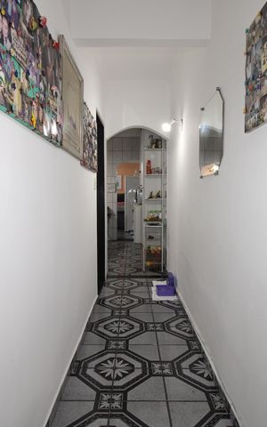 Casa à venda com 273m², 3 quartos e 2 vagasCorredor