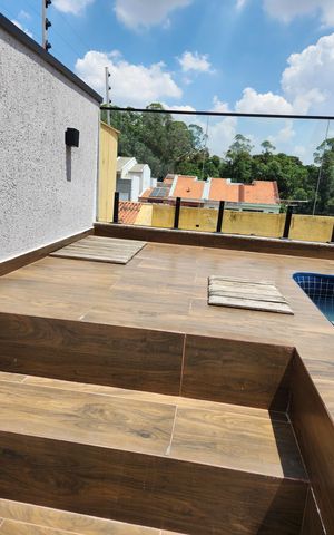 Casa à venda com 242m², 3 quartos e 2 vagas Casa à venda com 242m², 3 quartos e 2 vagasÁrea externa