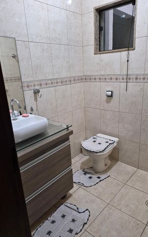 Casa à venda com 242m², 3 quartos e 2 vagas Casa à venda com 242m², 3 quartos e 2 vagasBanheiro 3
