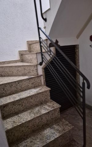 Casa à venda com 242m², 3 quartos e 2 vagas Casa à venda com 242m², 3 quartos e 2 vagasCorredor