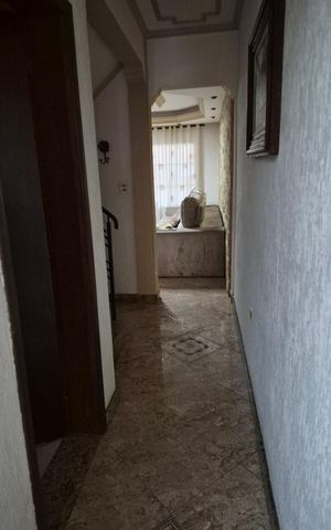 Casa à venda com 242m², 3 quartos e 2 vagas Casa à venda com 242m², 3 quartos e 2 vagasCorredor