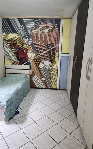 Casa à venda com 242m², 3 quartos e 2 vagas Casa à venda com 242m², 3 quartos e 2 vagasQuarto 2