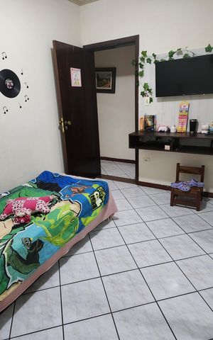 Casa à venda com 242m², 3 quartos e 2 vagas Casa à venda com 242m², 3 quartos e 2 vagasQuarto 1