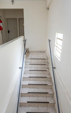 Apartamento para alugar com 77m², 3 quartos e 1 vaga Apartamento para alugar com 77m², 3 quartos e 1 vagaEscada