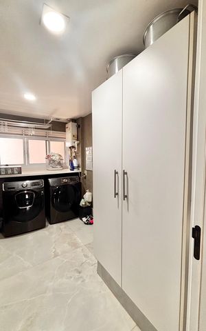 Apartamento à venda com 260m², 4 quartos e 2 vagas Apartamento à venda com 260m², 4 quartos e 2 vagasLavanderia