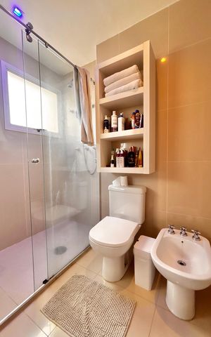 Apartamento à venda com 260m², 4 quartos e 2 vagas Apartamento à venda com 260m², 4 quartos e 2 vagasBanheiro suíte 2