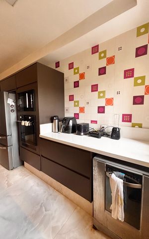 Apartamento à venda com 260m², 4 quartos e 2 vagas Apartamento à venda com 260m², 4 quartos e 2 vagasCozinha