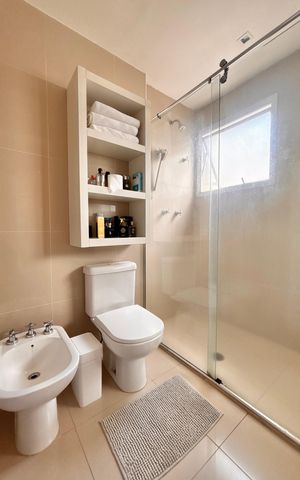 Apartamento à venda com 260m², 4 quartos e 2 vagas Apartamento à venda com 260m², 4 quartos e 2 vagasBanheiro suíte 2
