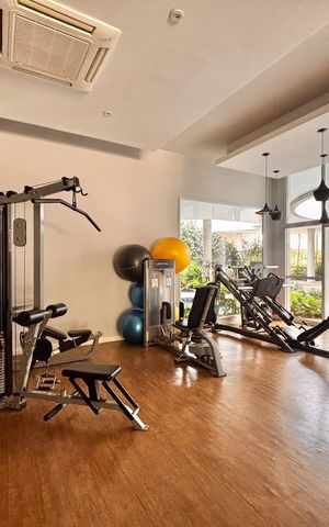 Apartamento à venda com 260m², 4 quartos e 2 vagas Apartamento à venda com 260m², 4 quartos e 2 vagasÁrea comum - Academia