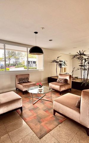 Apartamento à venda com 260m², 4 quartos e 2 vagas Apartamento à venda com 260m², 4 quartos e 2 vagasHall de entrada