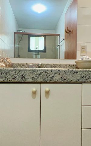 Apartamento à venda com 173m², 3 quartos e 3 vagasBanheiro da Suíte 1