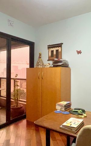 Apartamento à venda com 173m², 3 quartos e 3 vagasEscritório