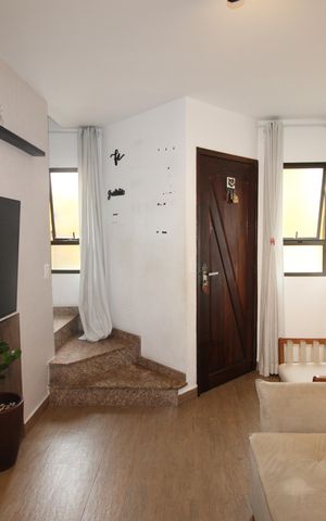 Casa de condomínio à venda com 72m², 3 quartos e 2 vagasSala