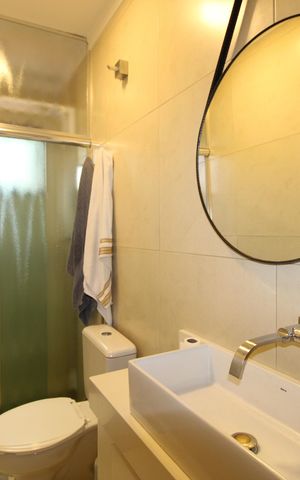 Casa de condomínio à venda com 72m², 3 quartos e 2 vagasBanheiro