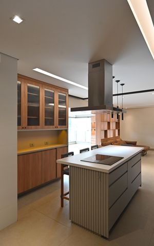 Apartamento à venda com 130m², 3 quartos e 2 vagasCozinha
