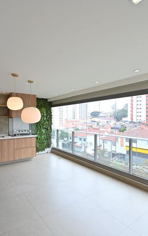 Apartamento à venda com 130m², 3 quartos e 2 vagasVaranda