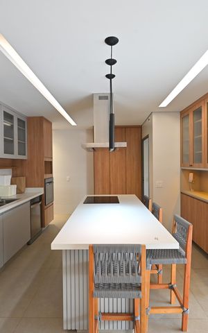 Apartamento à venda com 130m², 3 quartos e 2 vagasCozinha