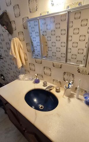 Apartamento à venda com 150m², 4 quartos e 2 vagas Apartamento à venda com 150m², 4 quartos e 2 vagasBanheiro social