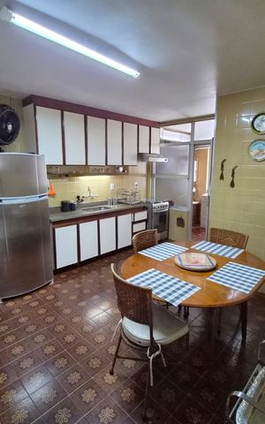 Apartamento à venda com 150m², 4 quartos e 2 vagas Apartamento à venda com 150m², 4 quartos e 2 vagasCozinha