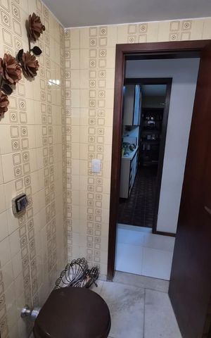 Apartamento à venda com 150m², 4 quartos e 2 vagas Apartamento à venda com 150m², 4 quartos e 2 vagasLavabo