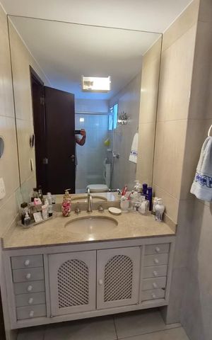 Apartamento à venda com 150m², 4 quartos e 2 vagas Apartamento à venda com 150m², 4 quartos e 2 vagasBanheiro da suíte
