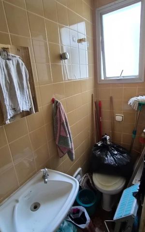 Apartamento à venda com 150m², 4 quartos e 2 vagas Apartamento à venda com 150m², 4 quartos e 2 vagasBanheiro de serviço