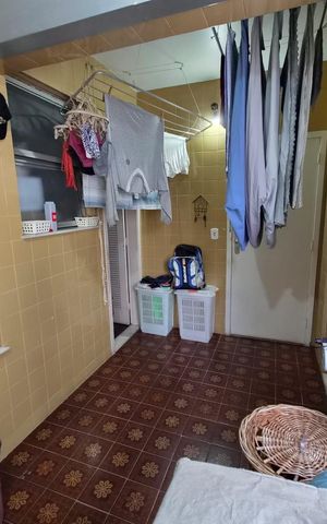 Apartamento à venda com 150m², 4 quartos e 2 vagas Apartamento à venda com 150m², 4 quartos e 2 vagasÁrea de serviço