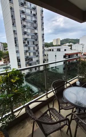 Apartamento à venda com 150m², 4 quartos e 2 vagas Apartamento à venda com 150m², 4 quartos e 2 vagasVaranda da sala