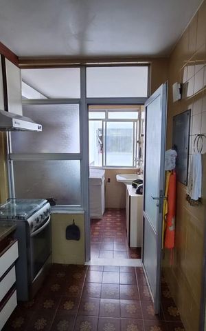 Apartamento à venda com 150m², 4 quartos e 2 vagas Apartamento à venda com 150m², 4 quartos e 2 vagasCozinha