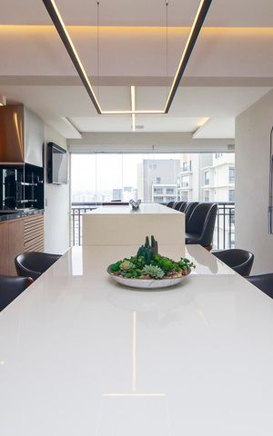 Apartamento à venda com 178m², 3 quartos e 3 vagas Apartamento à venda com 178m², 3 quartos e 3 vagasSala