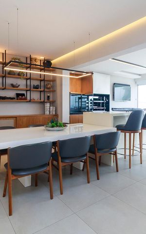 Apartamento à venda com 178m², 3 quartos e 3 vagas Apartamento à venda com 178m², 3 quartos e 3 vagasSala