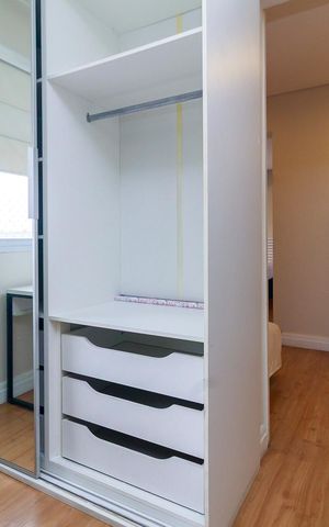 Apartamento à venda com 178m², 3 quartos e 3 vagas Apartamento à venda com 178m², 3 quartos e 3 vagasSuíte 1 - Closet