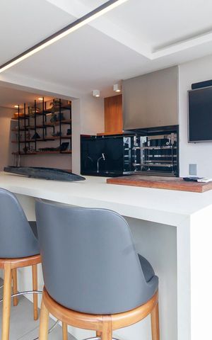 Apartamento à venda com 178m², 3 quartos e 3 vagas Apartamento à venda com 178m², 3 quartos e 3 vagasSala - Churrasqueira