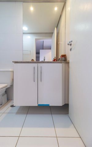 Apartamento à venda com 178m², 3 quartos e 3 vagas Apartamento à venda com 178m², 3 quartos e 3 vagasSuíte 2 - Banheiro