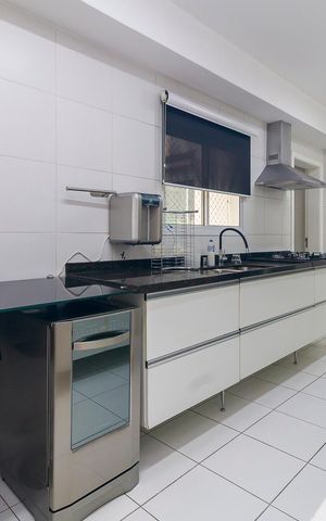 Apartamento à venda com 178m², 3 quartos e 3 vagas Apartamento à venda com 178m², 3 quartos e 3 vagasCozinha