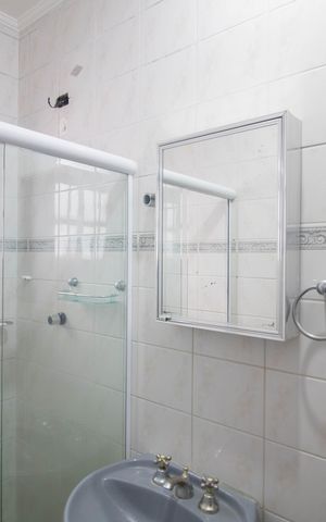 Casa à venda com 130m², 3 quartos e 2 vagas Casa à venda com 130m², 3 quartos e 2 vagasBanheiro da suíte