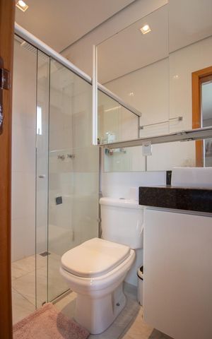 Apartamento à venda com 124m², 3 quartos e 2 vagas Apartamento à venda com 124m², 3 quartos e 2 vagasBanheiro da Suíte